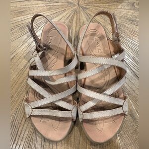 Women’s Boc Altheda sandal SIZE 8 EUC